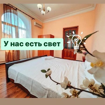 Apartments On Kreshchatik 17 Kiev Bagian luar foto