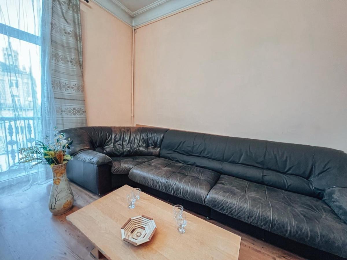Apartments On Kreshchatik 17 Kiev Bagian luar foto