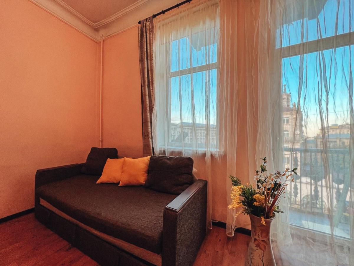 Apartments On Kreshchatik 17 Kiev Bagian luar foto